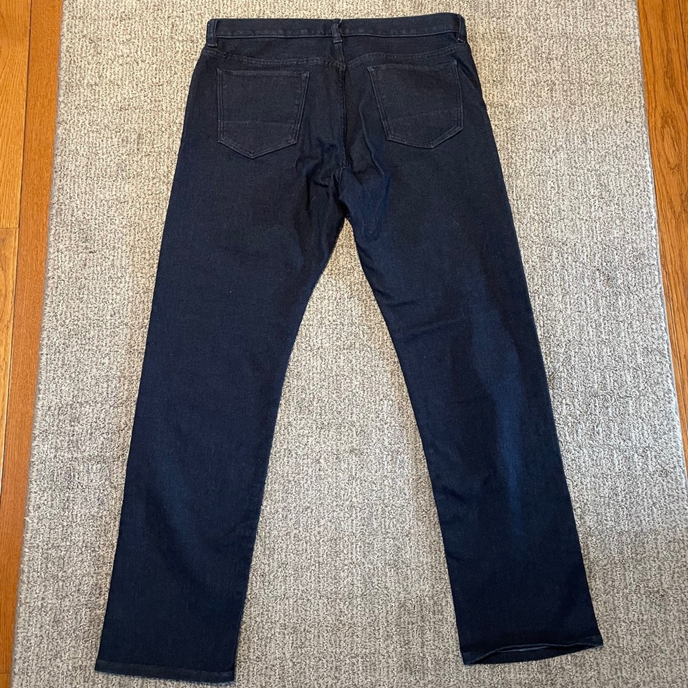 Banana Republic - The Traveler Jean - Picture 2 of 5